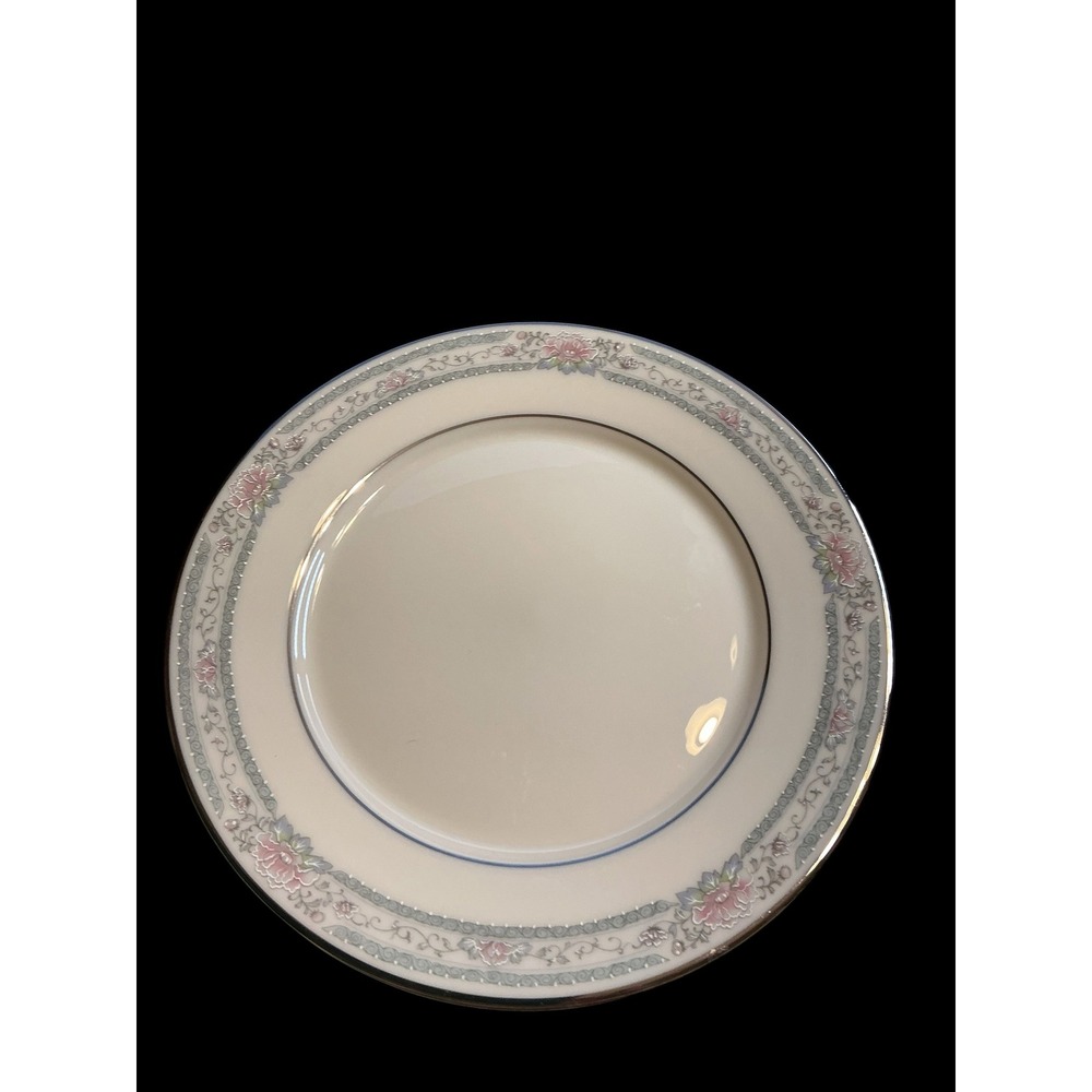 Lenox Charleston Salad Plates Set of 2 Cosmopolitan‎ Collection Floral Platinum